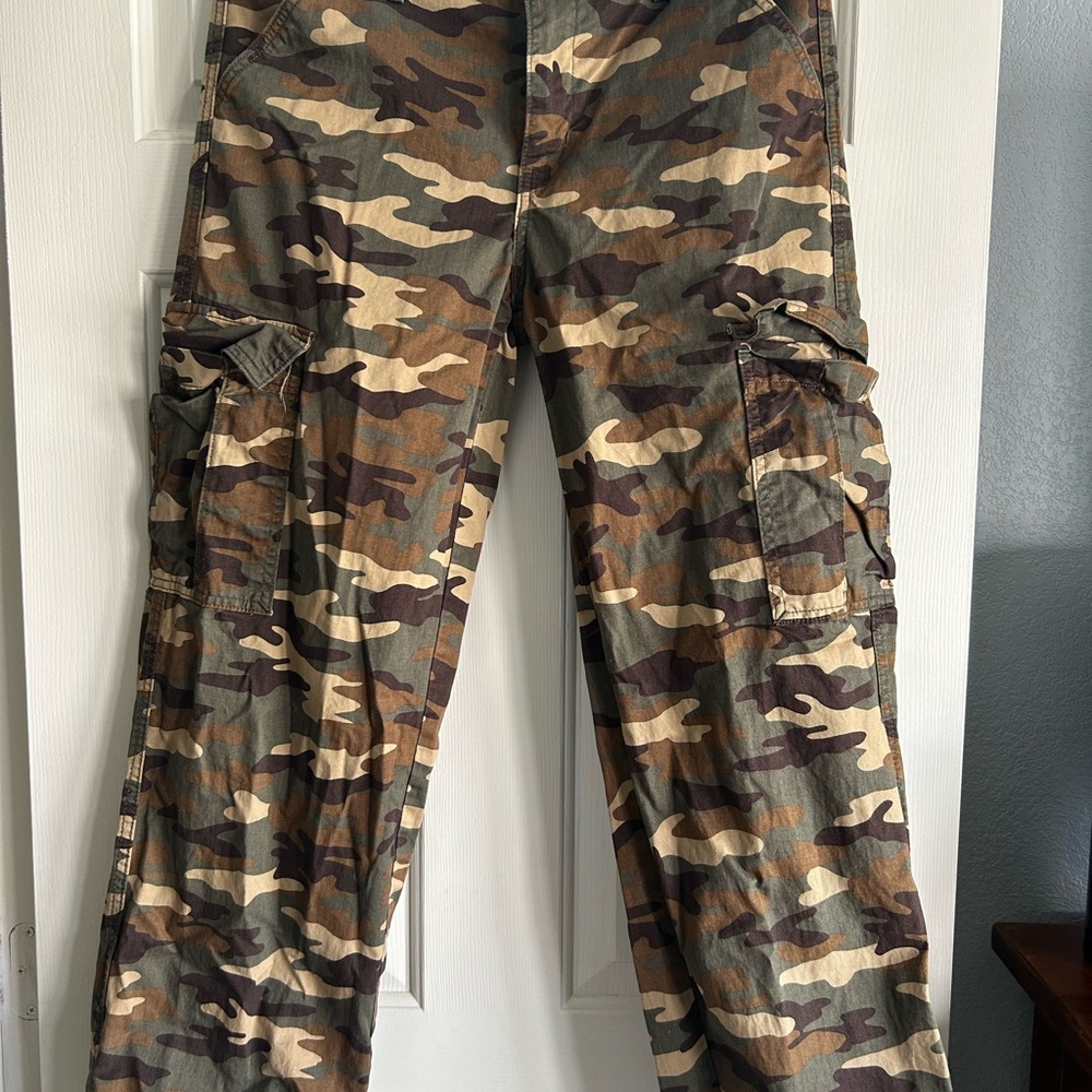 Levi's women’s Camo Cargo Pants - Olive, Brown, Tan